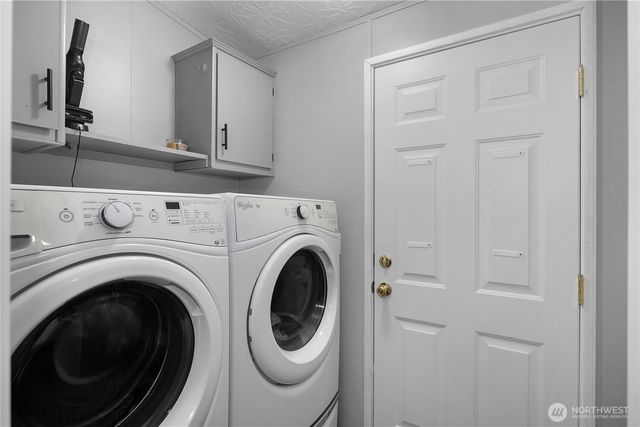 300 N Mount Jupiter Drive, Hoodsport, WA 98548