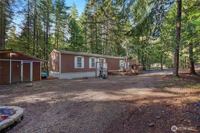 300 N Mount Jupiter Drive, Hoodsport, WA 98548