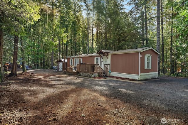 300 N Mount Jupiter Drive, Hoodsport, WA 98548