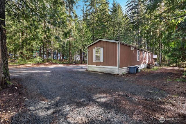 300 N Mount Jupiter Drive, Hoodsport, WA 98548