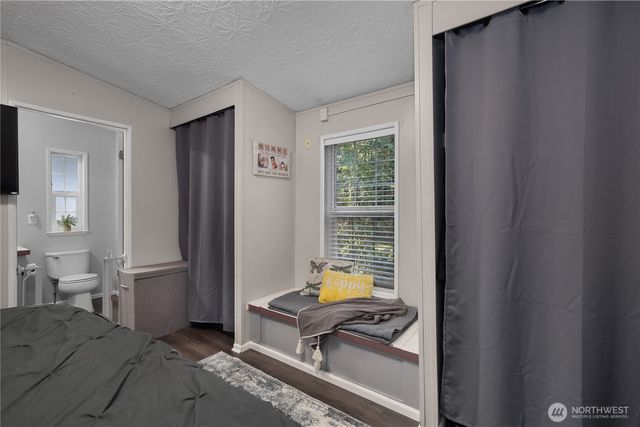 300 N Mount Jupiter Drive, Hoodsport, WA 98548