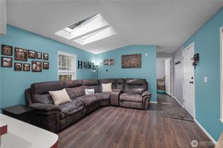 300 N Mount Jupiter Drive, Hoodsport, WA 98548