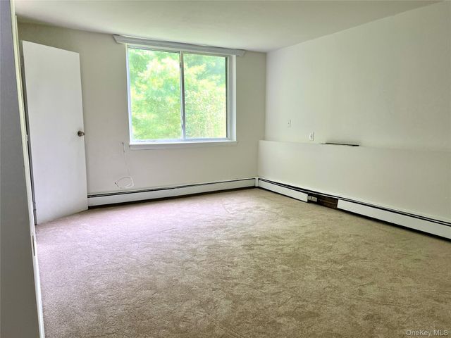 3 Hook Road 15A, Poughkeepsie, NY 12601