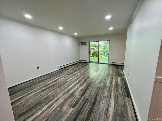 3 Hook Road 15A, Poughkeepsie, NY 12601