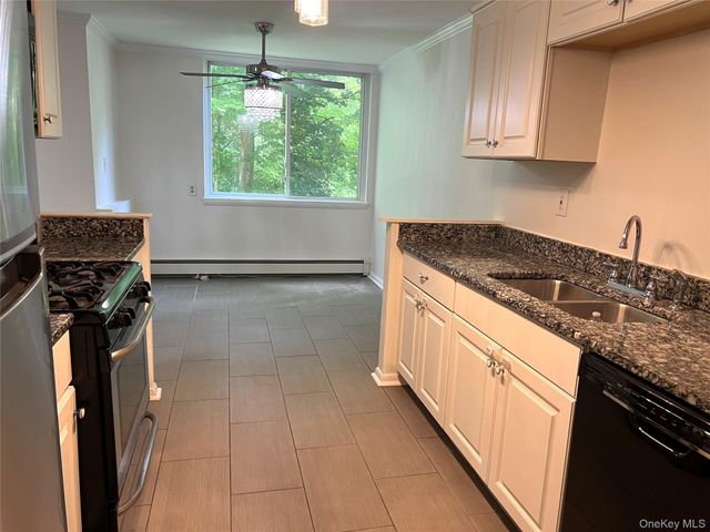 3 Hook Road 15A, Poughkeepsie, NY 12601