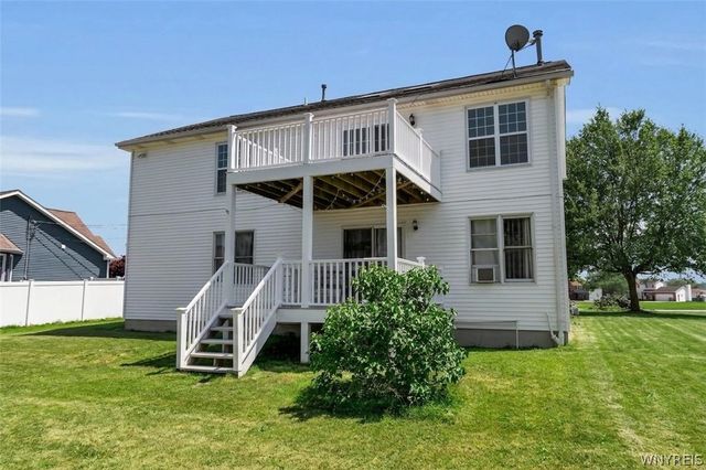 208 Crabapple Lane, Cheektowaga, NY 14227