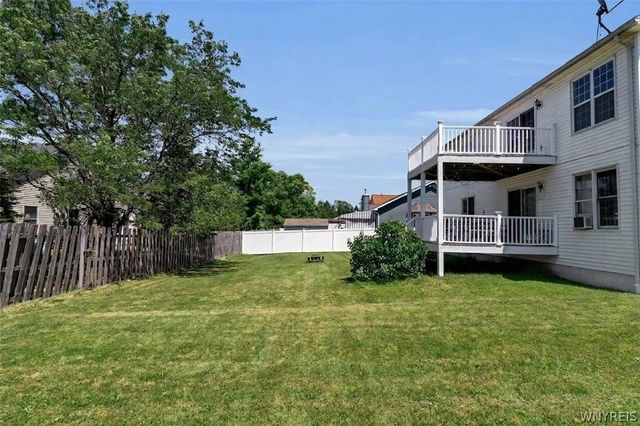 208 Crabapple Lane, Cheektowaga, NY 14227
