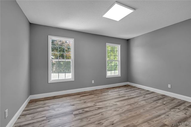 208 Crabapple Lane, Cheektowaga, NY 14227