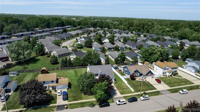 208 Crabapple Lane, Cheektowaga, NY 14227