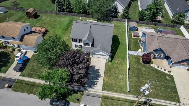 208 Crabapple Lane, Cheektowaga, NY 14227