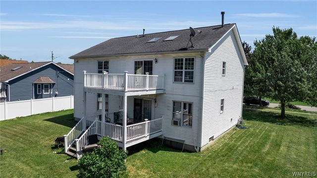 208 Crabapple Lane, Cheektowaga, NY 14227