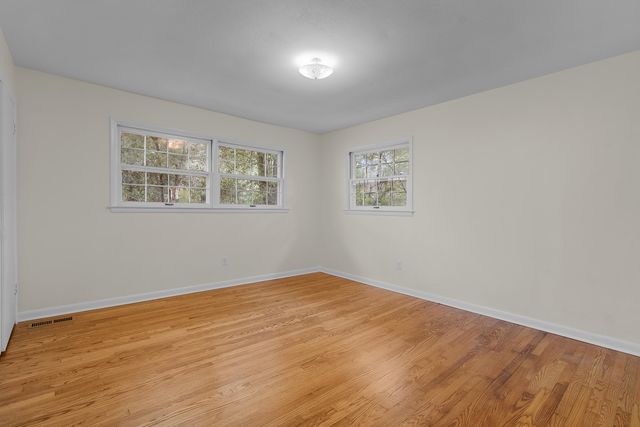 1006 Crown Point Road E, Signal Mountain, TN 37377