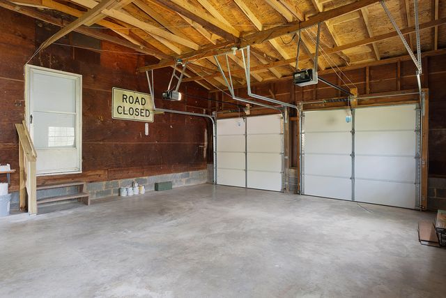 1006 Crown Point Road E, Signal Mountain, TN 37377