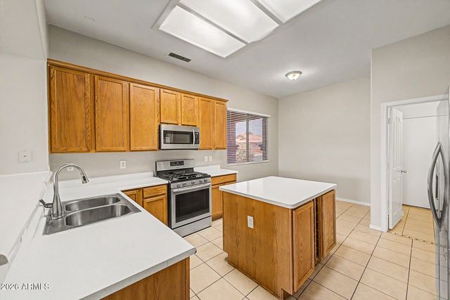 11199 W MONTE VISTA Road, Avondale, AZ 85392