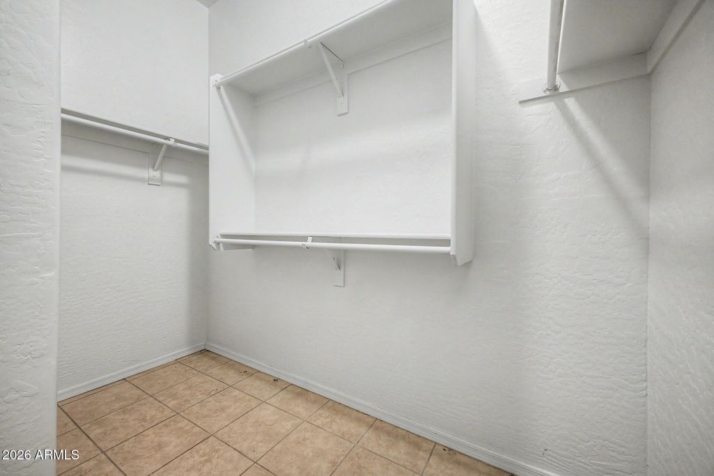 Image 19 of property listing at 11199 W MONTE VISTA Road, Avondale, AZ 85392