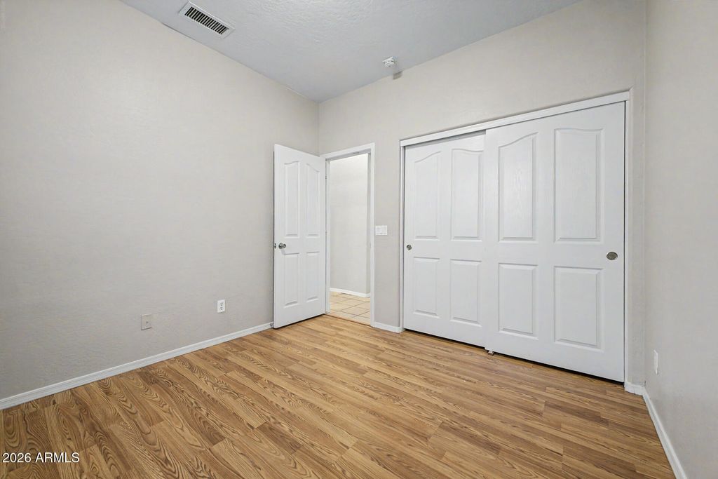 Image 21 of property listing at 11199 W MONTE VISTA Road, Avondale, AZ 85392