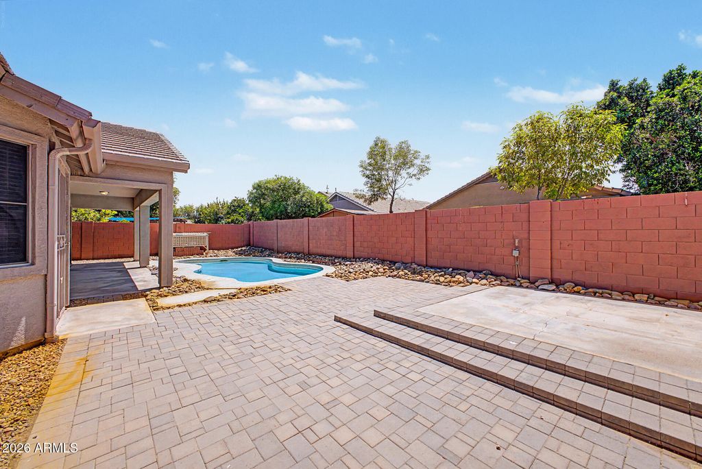 Image 34 of property listing at 11199 W MONTE VISTA Road, Avondale, AZ 85392