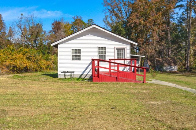 11341 Cottageville Highway, Cottageville, SC 29435