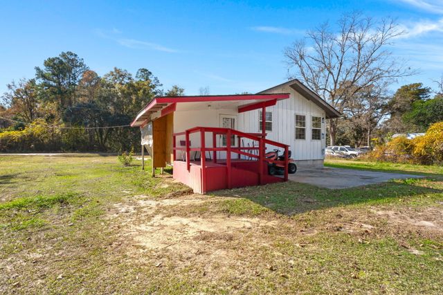 11341 Cottageville Highway, Cottageville, SC 29435