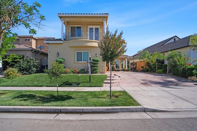 3205 Hillglen Ave, Modesto, CA 95355