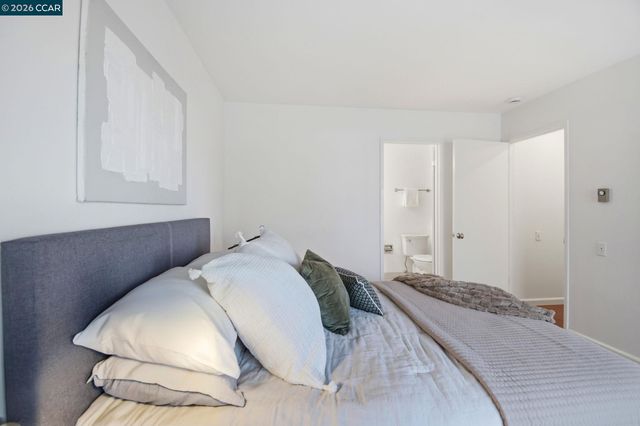450 Cola Ballena G, Alameda, CA 94501
