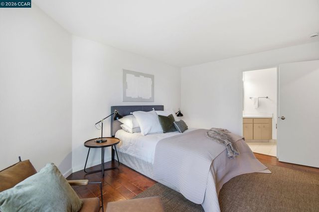 450 Cola Ballena G, Alameda, CA 94501