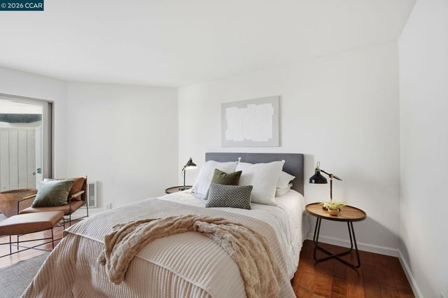 450 Cola Ballena G, Alameda, CA 94501