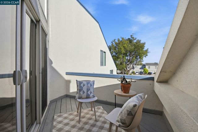 450 Cola Ballena G, Alameda, CA 94501