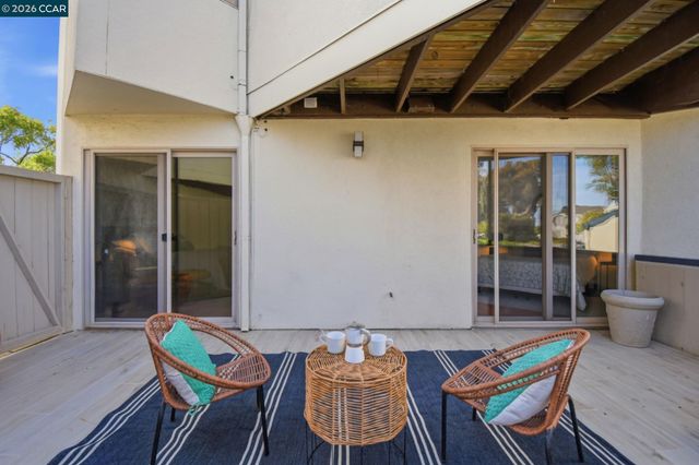 450 Cola Ballena G, Alameda, CA 94501