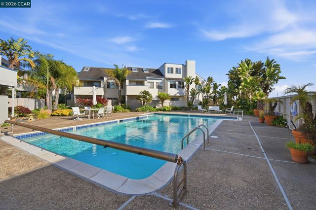 450 Cola Ballena G, Alameda, CA 94501