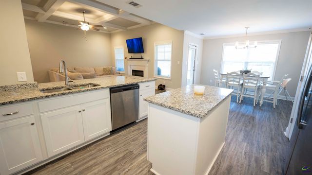 503 Hunts Landing Drive, Kathleen, GA 31047