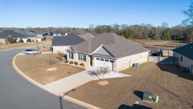 503 Hunts Landing Drive, Kathleen, GA 31047