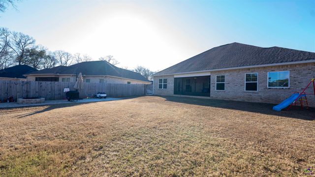 503 Hunts Landing Drive, Kathleen, GA 31047