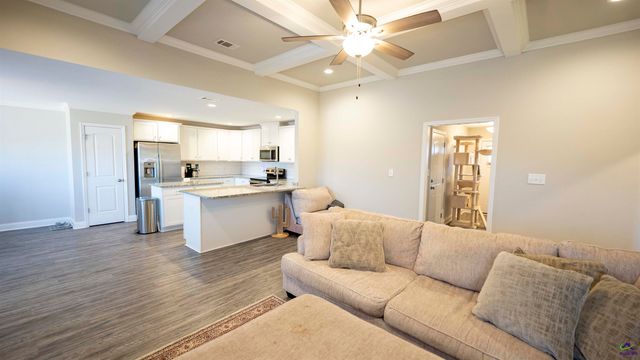 503 Hunts Landing Drive, Kathleen, GA 31047