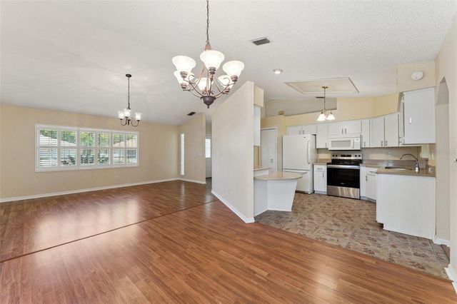 27217 RACQUET CIRCLE, Leesburg, FL 34748