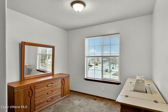 2118 N Teanaway DR, Post Falls, ID 83854