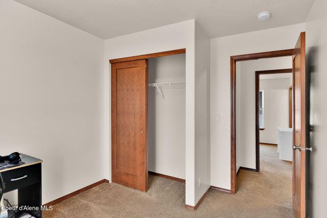 2118 N Teanaway DR, Post Falls, ID 83854