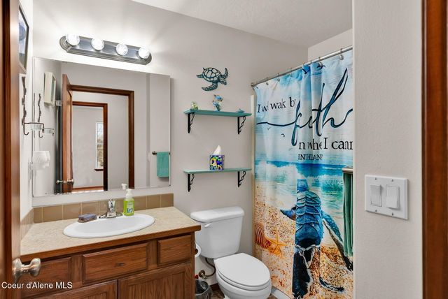 2118 N Teanaway DR, Post Falls, ID 83854