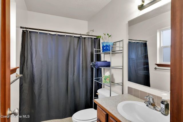 2118 N Teanaway DR, Post Falls, ID 83854