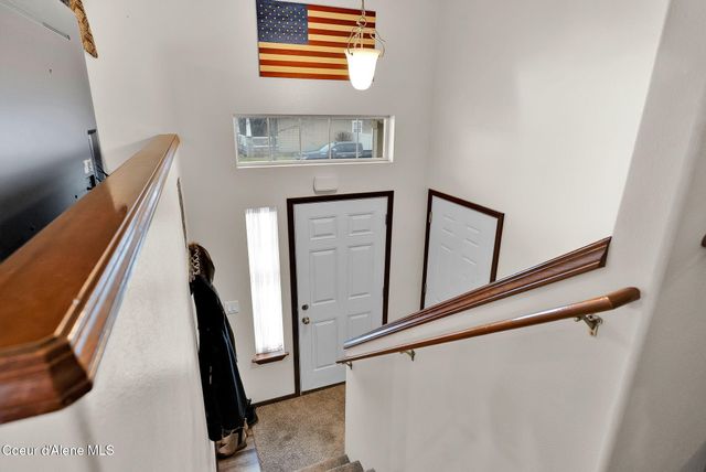 2118 N Teanaway DR, Post Falls, ID 83854