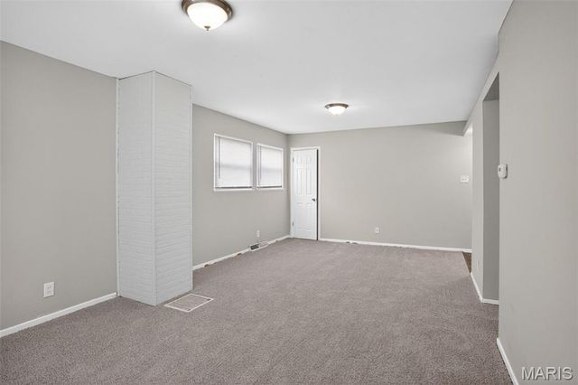 10828 Glen Garry Road, St Louis, MO 63137