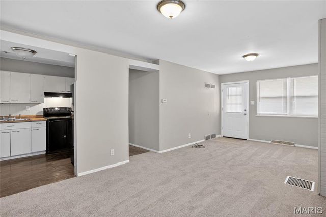 10828 Glen Garry Road, St Louis, MO 63137