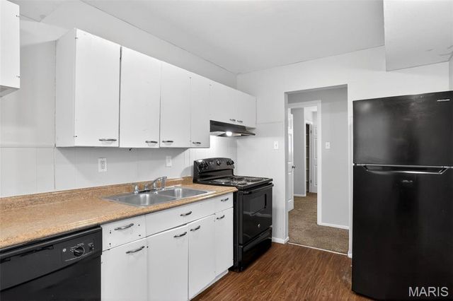 10828 Glen Garry Road, St Louis, MO 63137