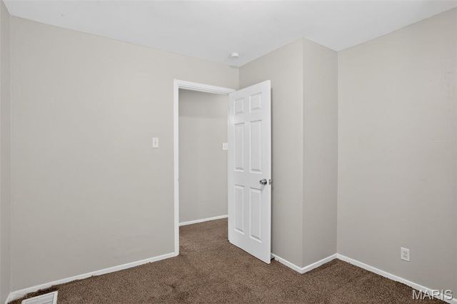 10828 Glen Garry Road, St Louis, MO 63137