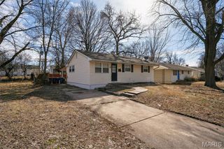 10828 Glen Garry Road, St Louis, MO 63137