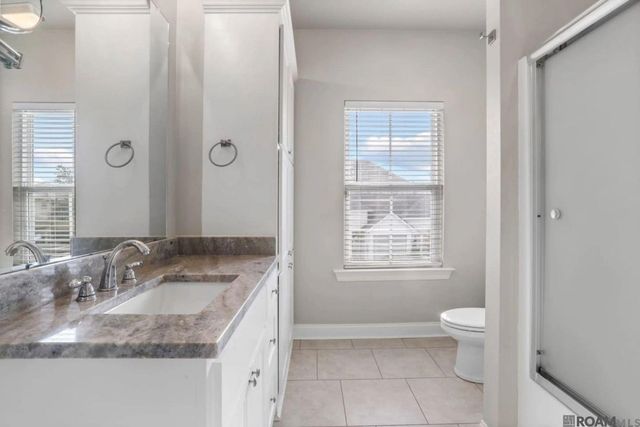 8123 Stonelake Circle East Ave, Baton Rouge, LA 70820
