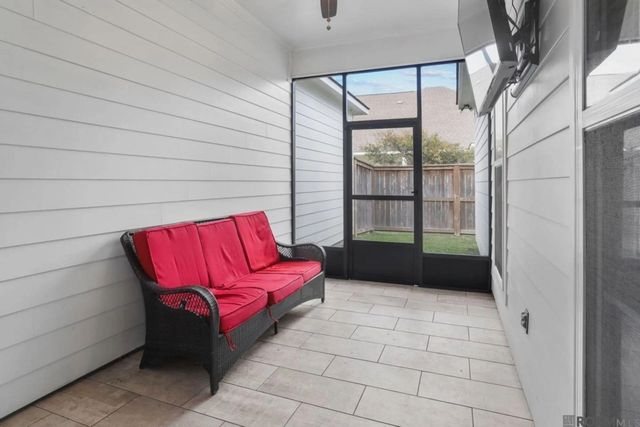 8123 Stonelake Circle East Ave, Baton Rouge, LA 70820