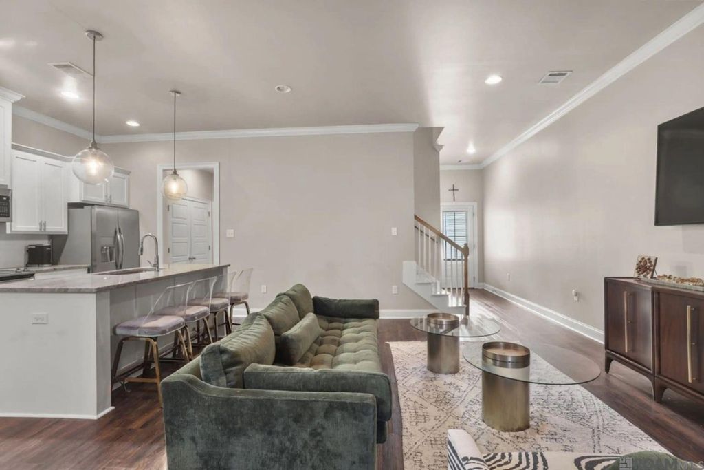 8123 Stonelake Circle East Ave, Baton Rouge, LA 70820