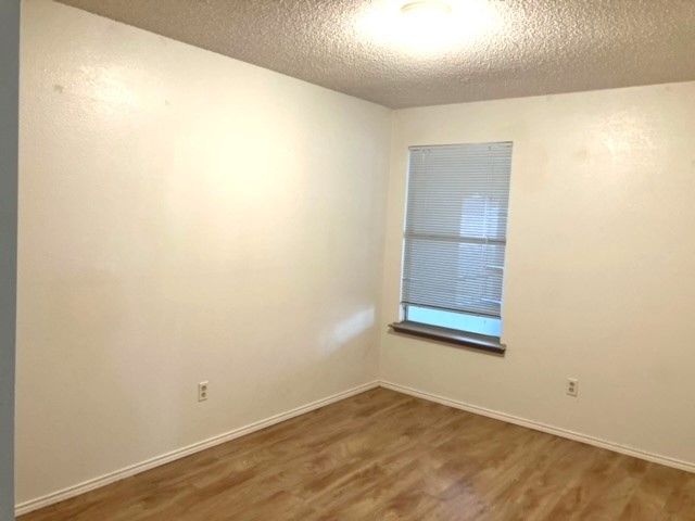 5210 Highbank Drive, Arlington, TX 76018