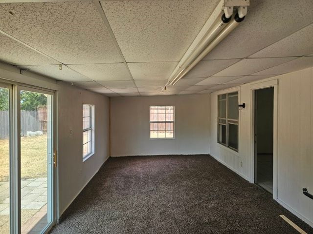 5210 Highbank Drive, Arlington, TX 76018